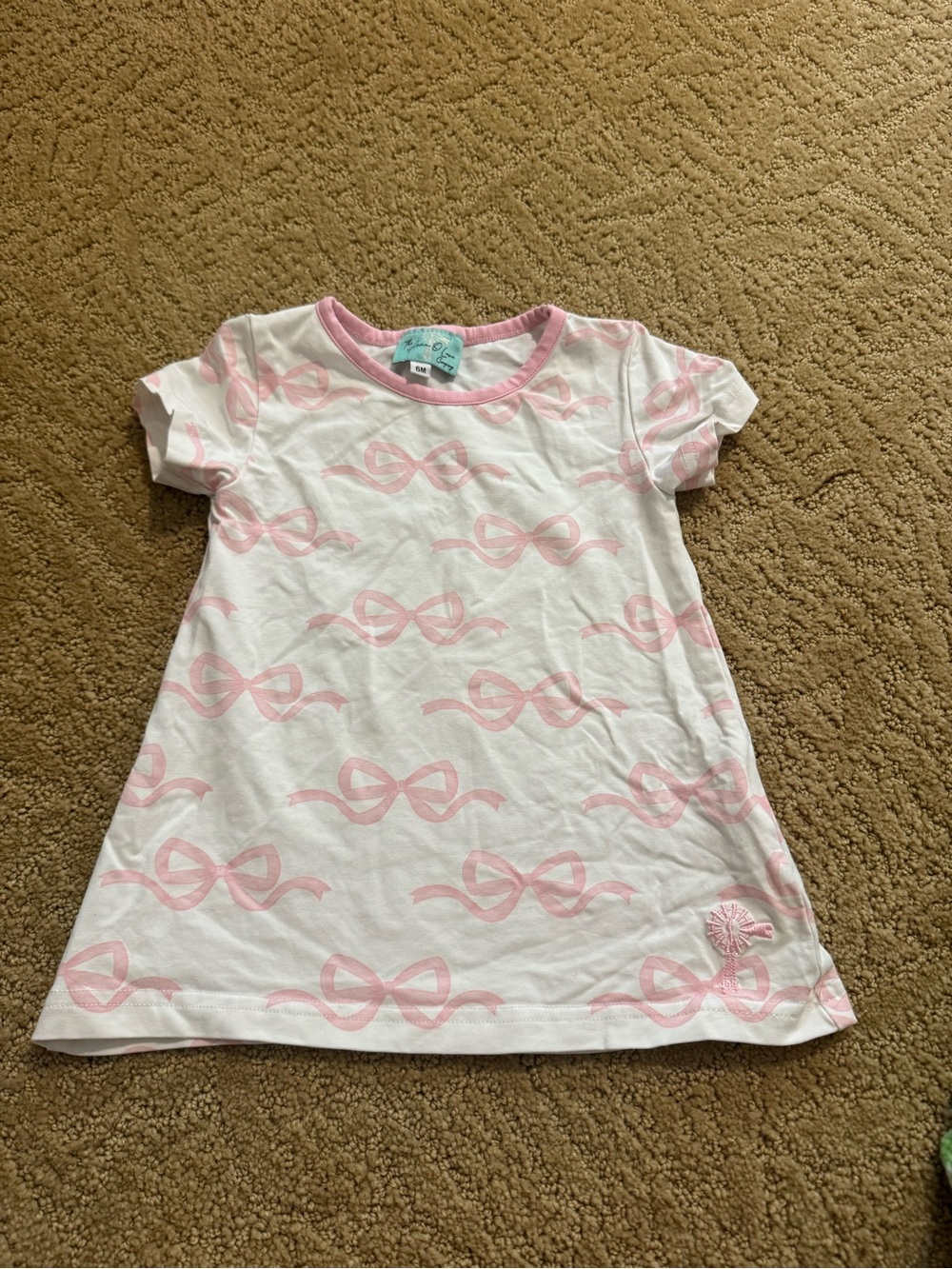 Girls' White Short-Sleeve Tee with Pink Bow Print